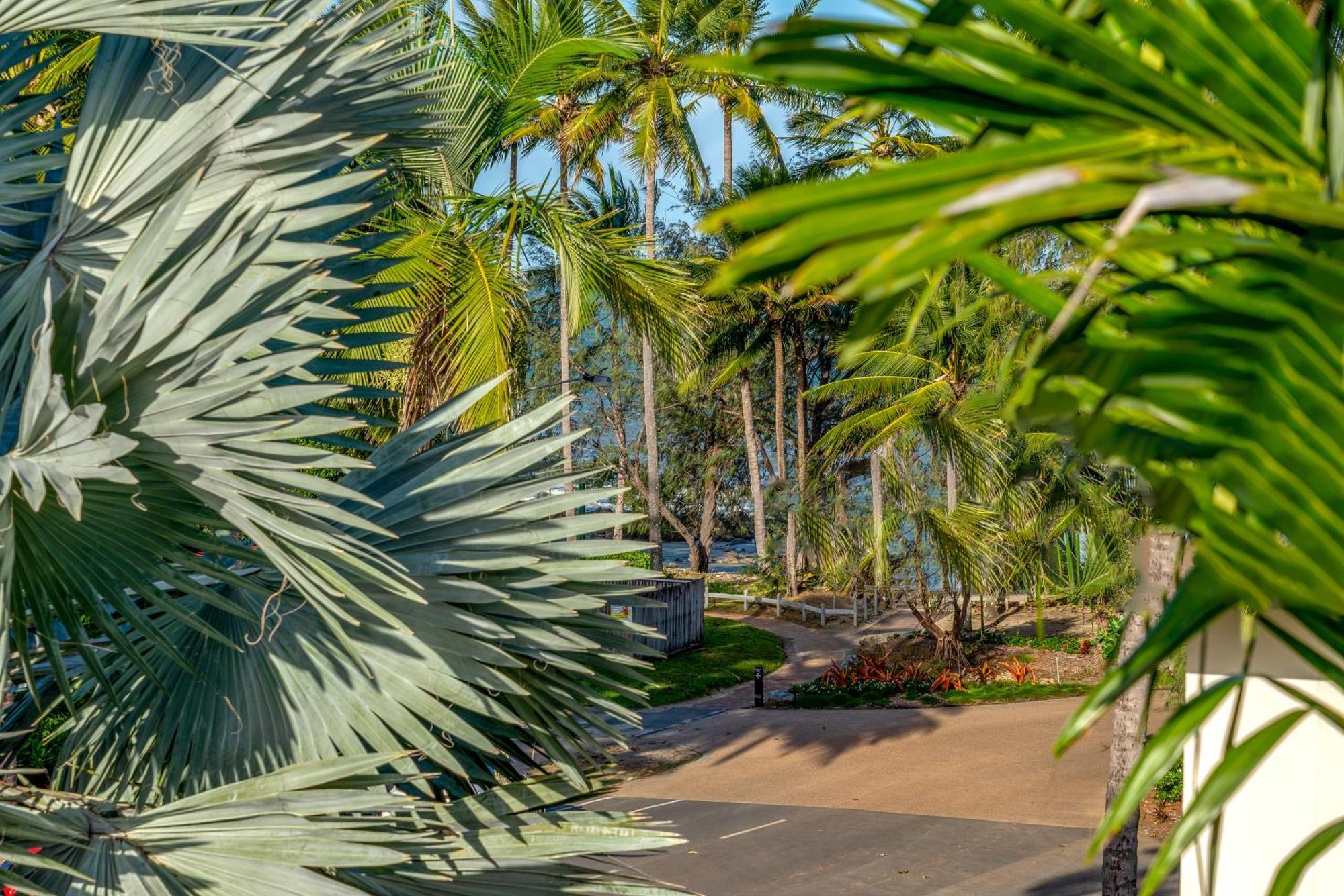Driftwood Mantaray - Official Onsite Reception And Check In Aparthotel Port Douglas Bagian luar foto